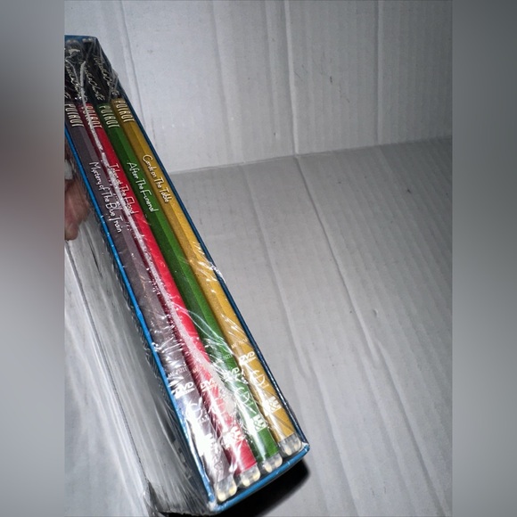 Agatha Christies Poirot: Classic Crimes Collection (DVD, 2006, 4-Disc Ser - Picture 3 of 6